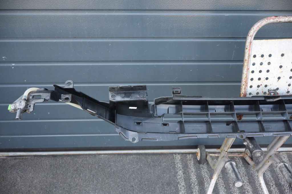 Балка бампера передняя перед land rover discovery sport fk72-17e778-a 2014 Доставка