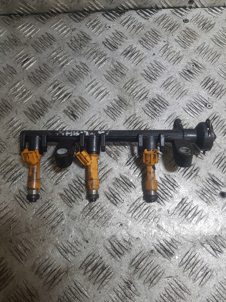 фото №1, Молдинг упорскування toyota yaris 1