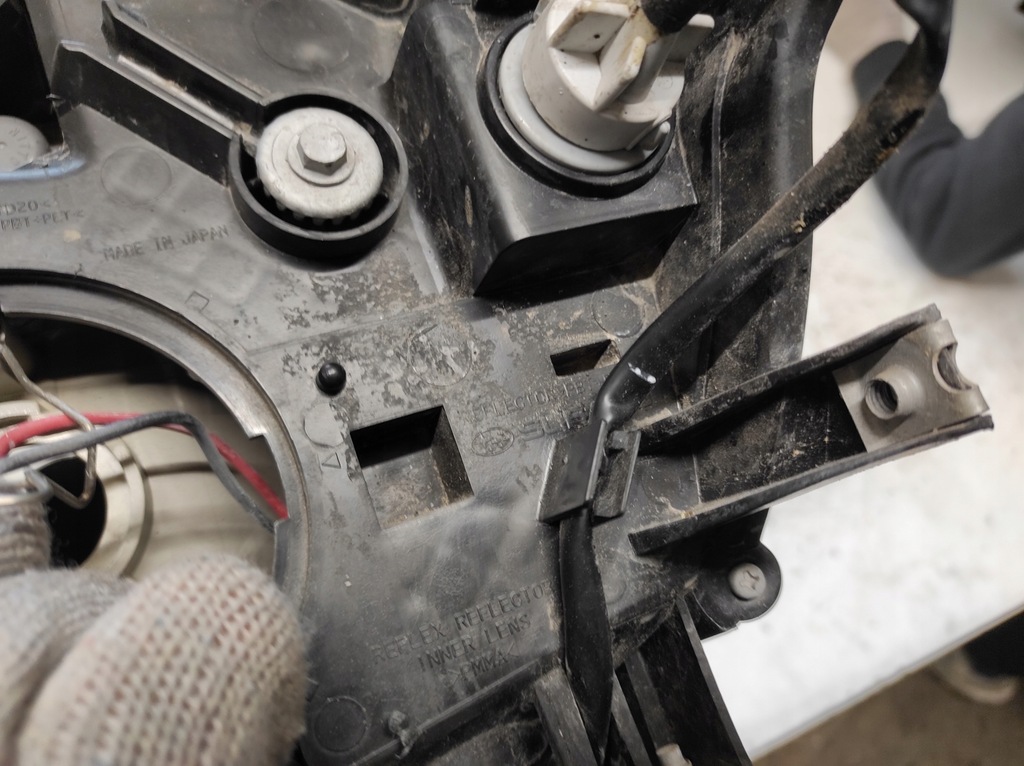 фото №9, Subaru forester 3 iii 08- лампа права перед звичайна 1823