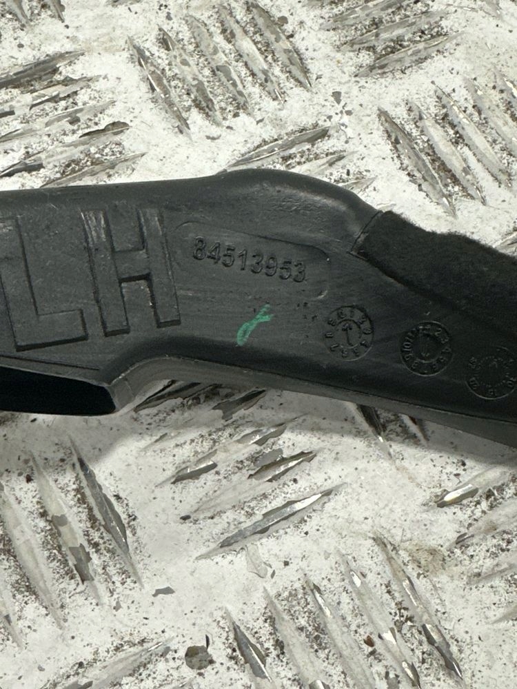 Канал обдув chevrolet corvette c8 84513953 в Украине