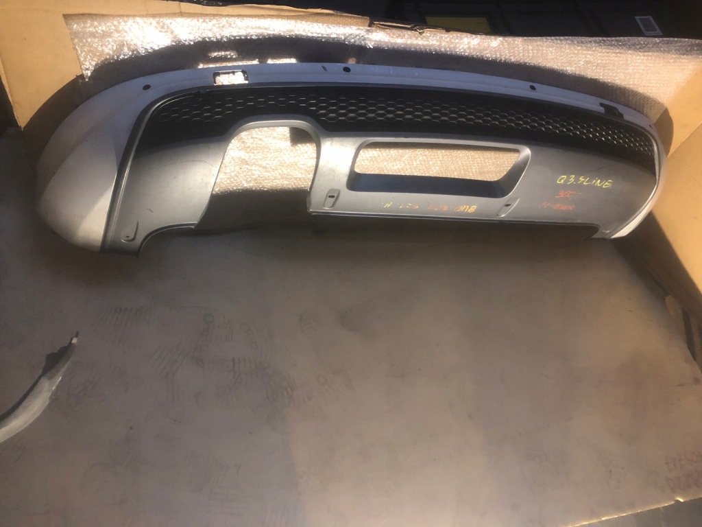 Купити Audi q3 s-line 8u0807521h спойлер дифузор накладка бампер задня