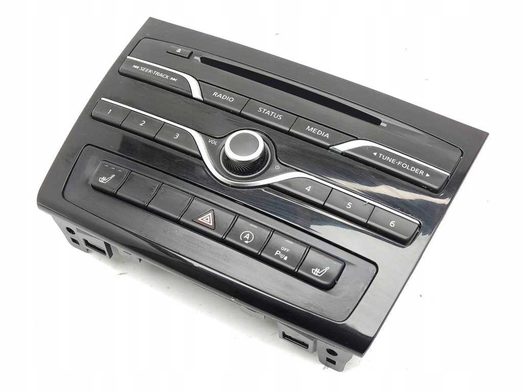 фото №14, Infiniti q30 2016 панелі керування, перемикачі