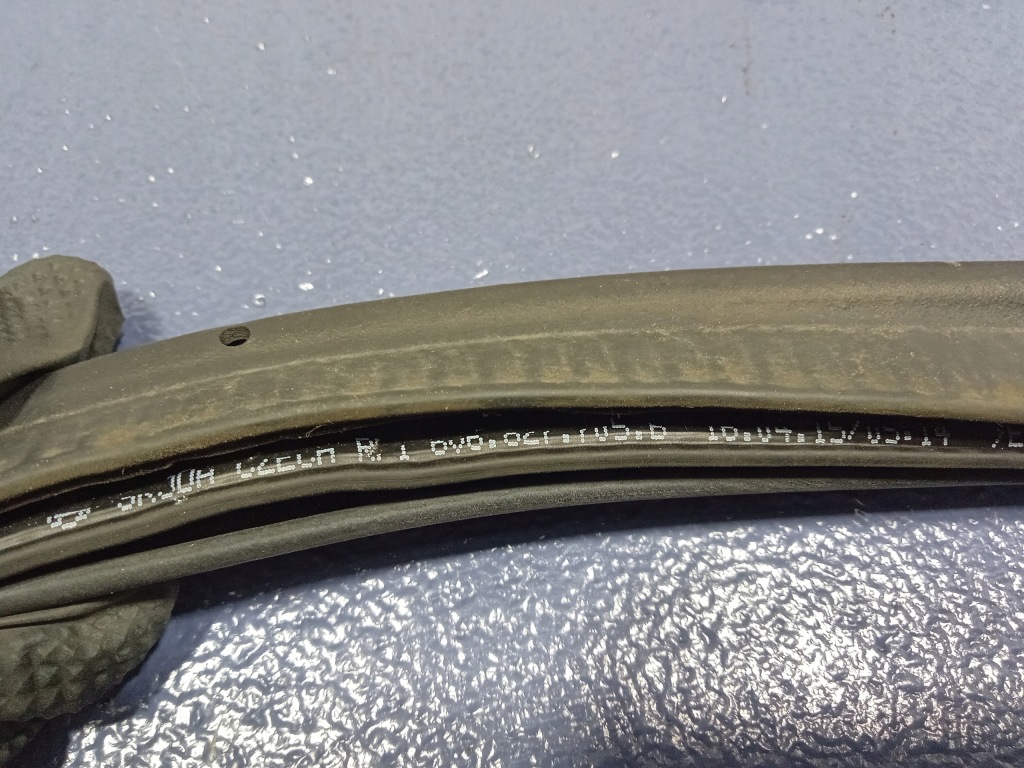 фото №4, Skoda fabia iii 6v hb 14- прокладка кришки задня 6v6827705