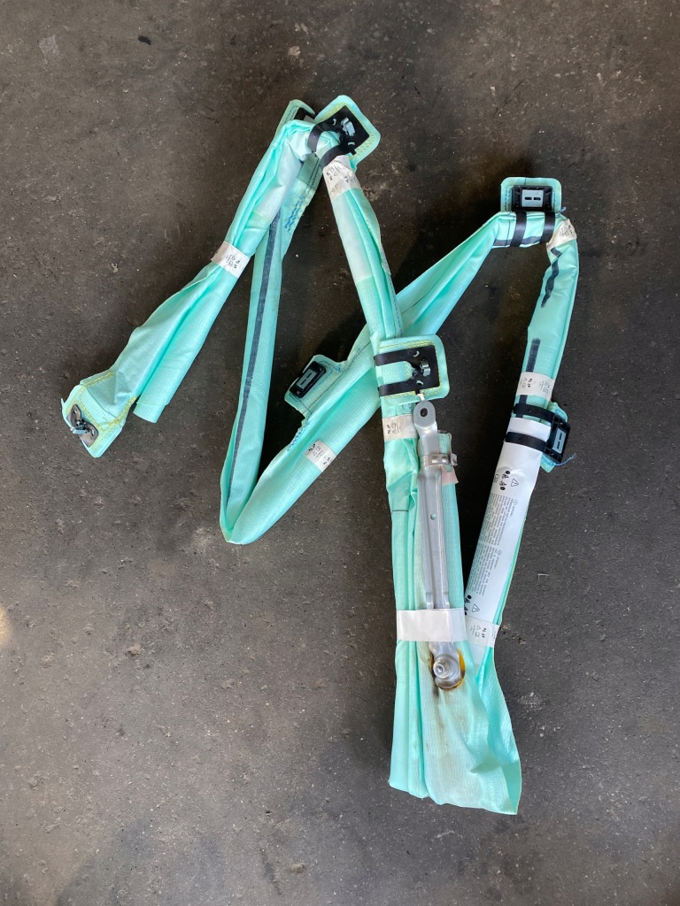 фото №1, Mercedes s 222 шторка безпеки права оригінал 2228601302