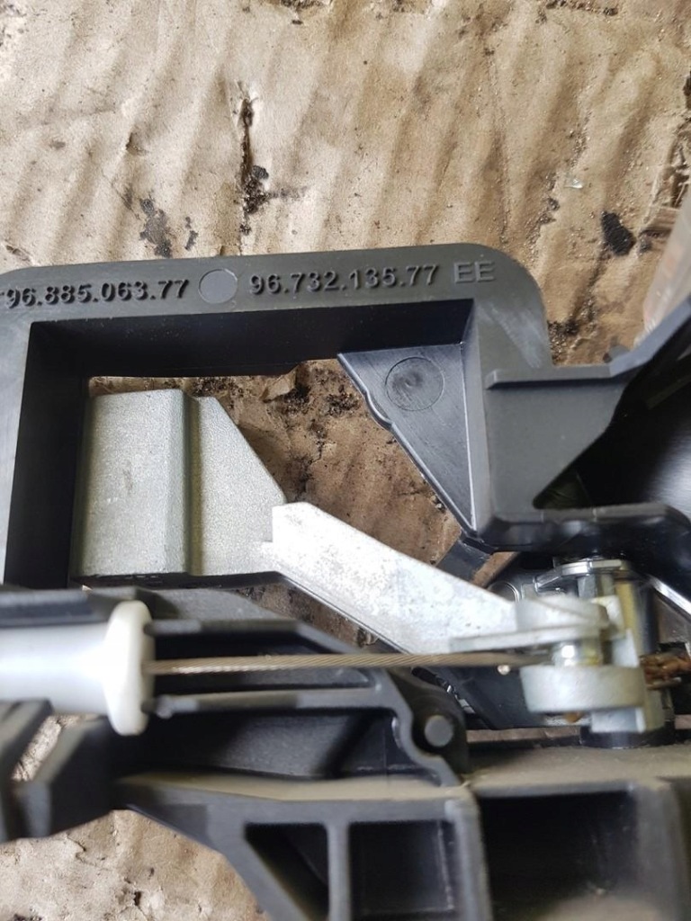 фото №3, Ручка замок правий перед led citroen ds5