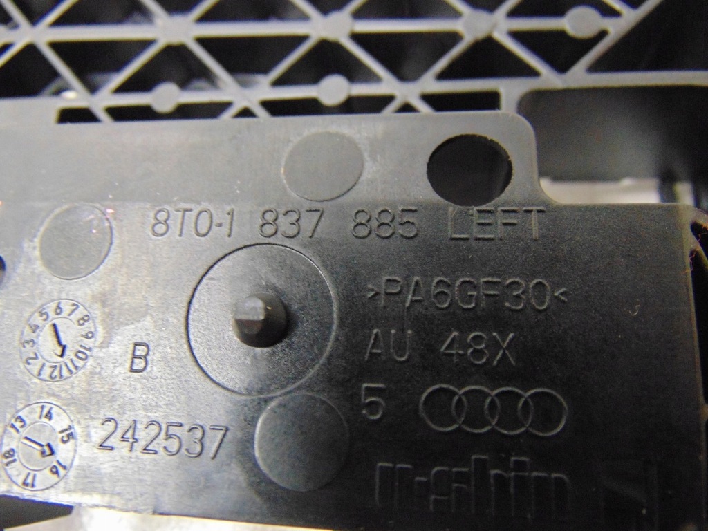 фото №11, Кронштейн кронштейн ручка audi a5 8t01837885