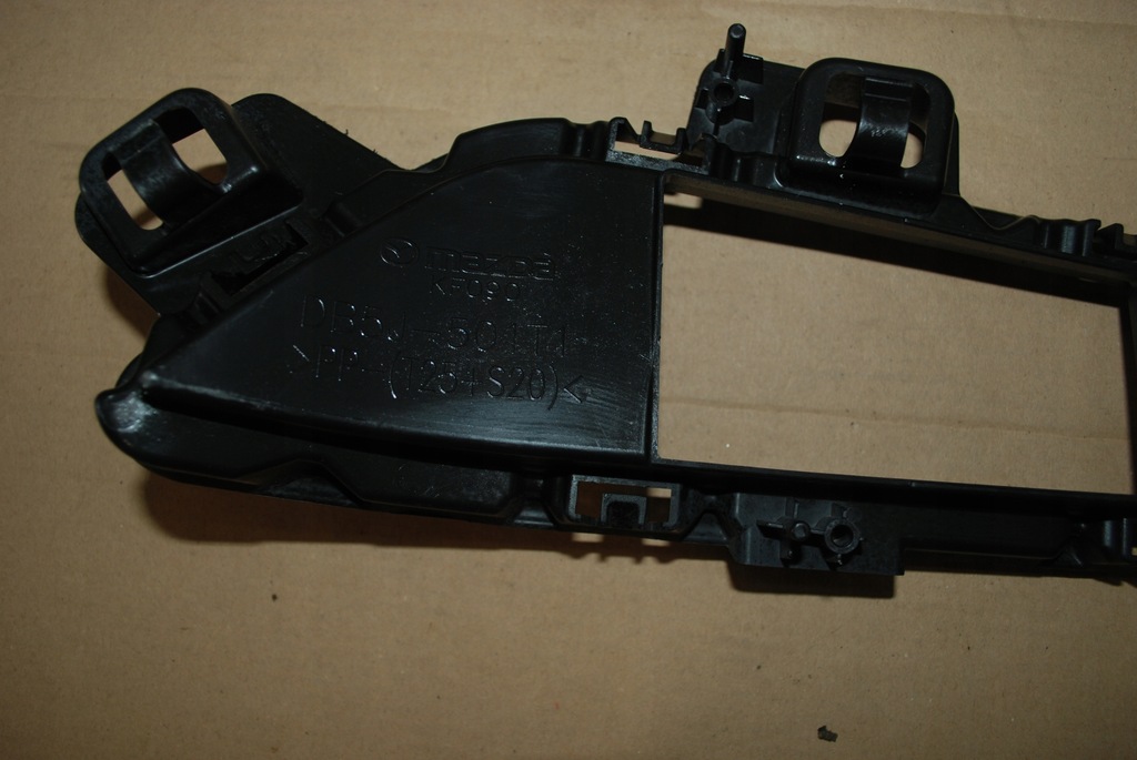 фото №9, Решітка бампера перед передня mazda 2 14 r.- dj db5j-501t1