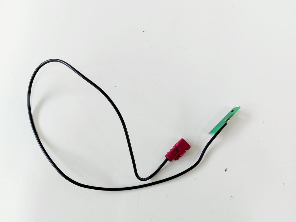 фото №1, Mercedes w205 антенна bluetooth 17r.