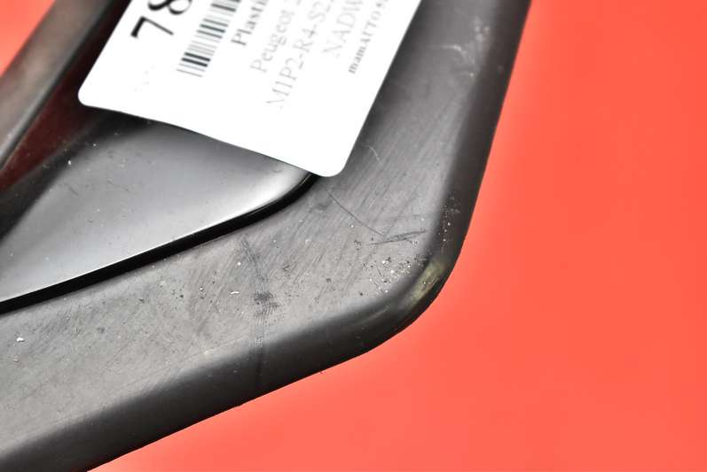 фото №13, Молдинг крила правий задня 9675024180 peugeot 208 3d 12-16