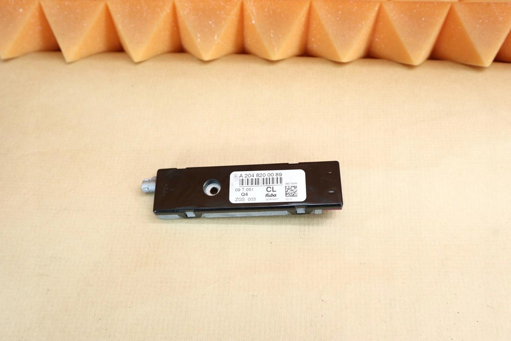 фото №1, Mercedes w204 модуль підсилювач антени 2048200089