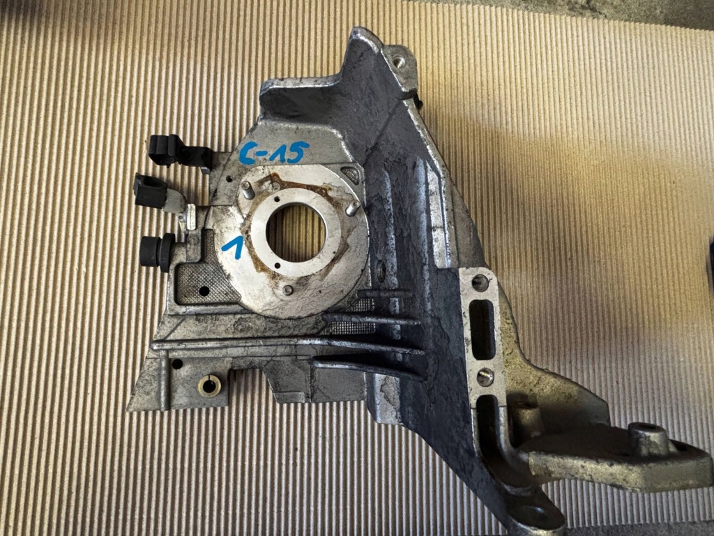 фото №1, Alfa romeo 159 2006 кронштейн / кронштейн насоса пального