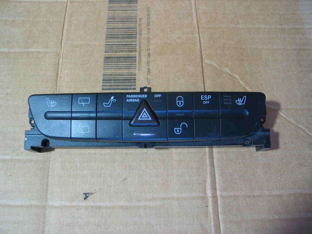 фото №1, Панель управление mercedes w211 a2118210858