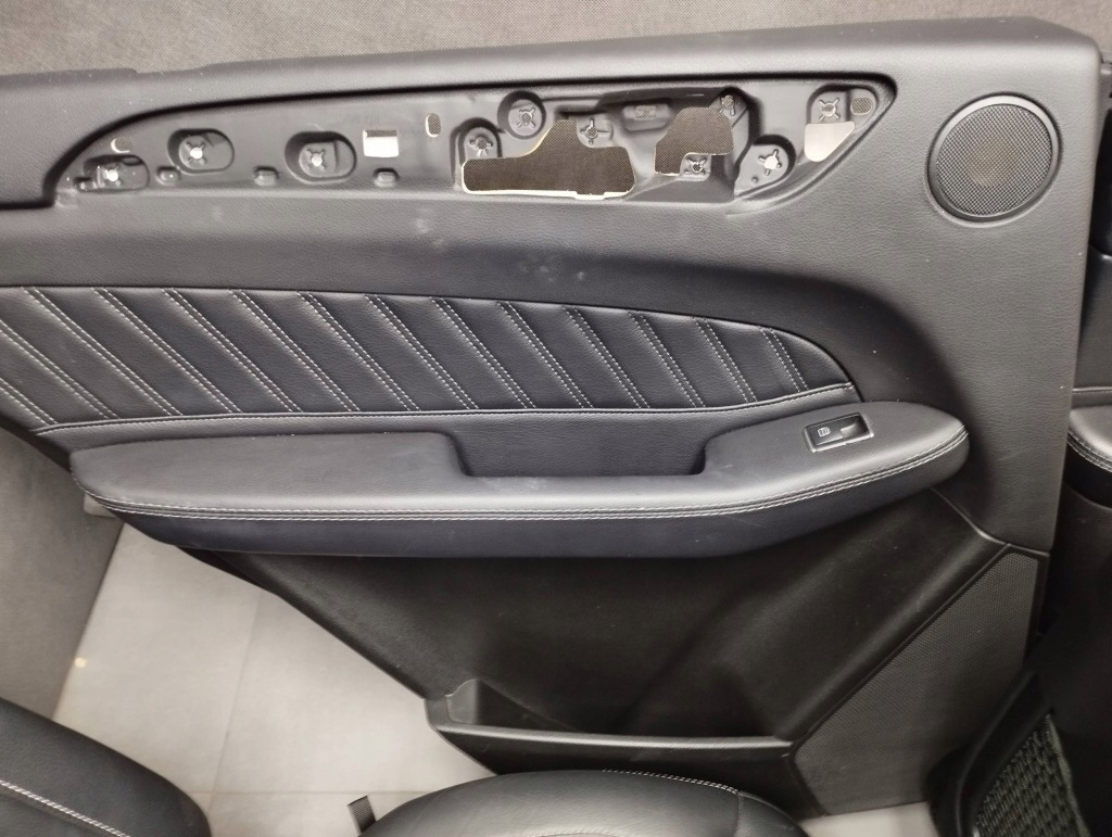 Mercedes-benz gle w166 сидіння обшивки шкіра uk з airbagami в Україні