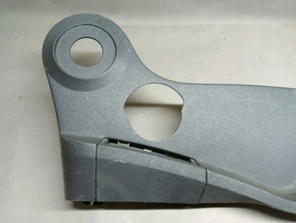 Пластик захист сидіння права mercedes citan Доставка