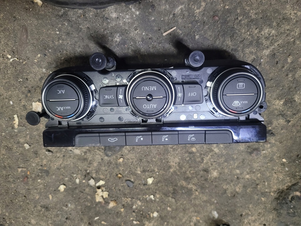 фото №1, Панель обдув кондиционера golf vii 5g0907044