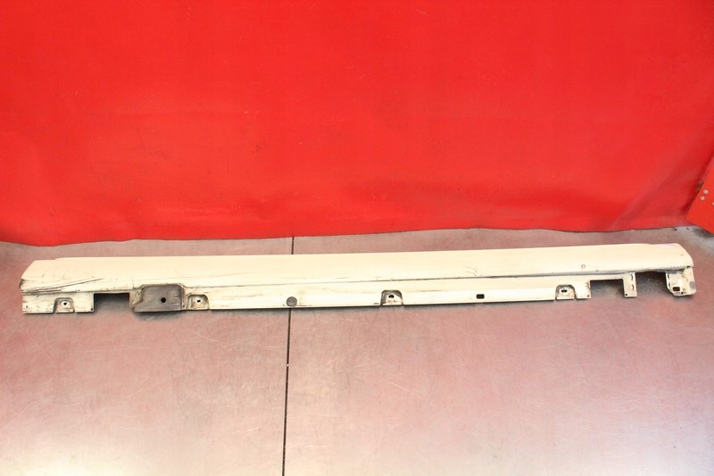 фото №1, Накладка порог правая mercedes e-klasa w213 17r