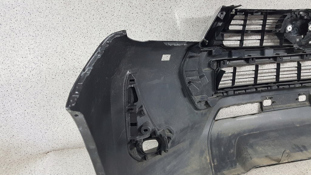 фото №12, Toyota hilux 2021 - бампер перед 2333