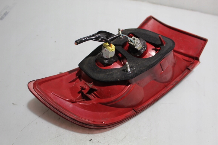 фото №3, Лампа права задня mazda 3 i