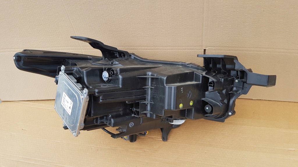 Фара перед левая mazda 3 3 19- full led bcjh-51040 8-pin Доставка