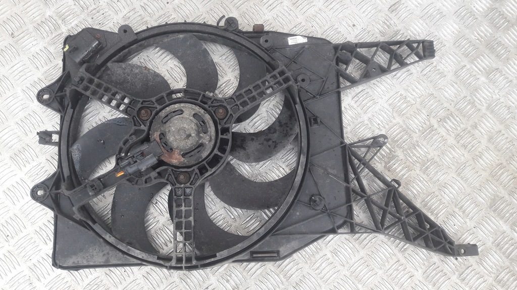 фото №1, Corsa d combo вентилятор радиатора кондиционера