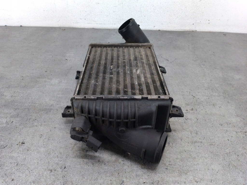 Радиатор интеркулер vw transporter t4 701145805b 2.5 tdi Недорого