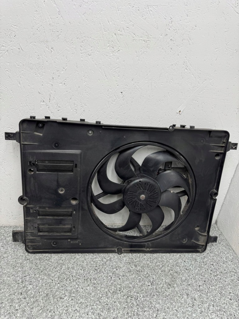 Вентилятор радиатор volvo v40 2 2012-2018r 31439882 2.0 d с Разборки