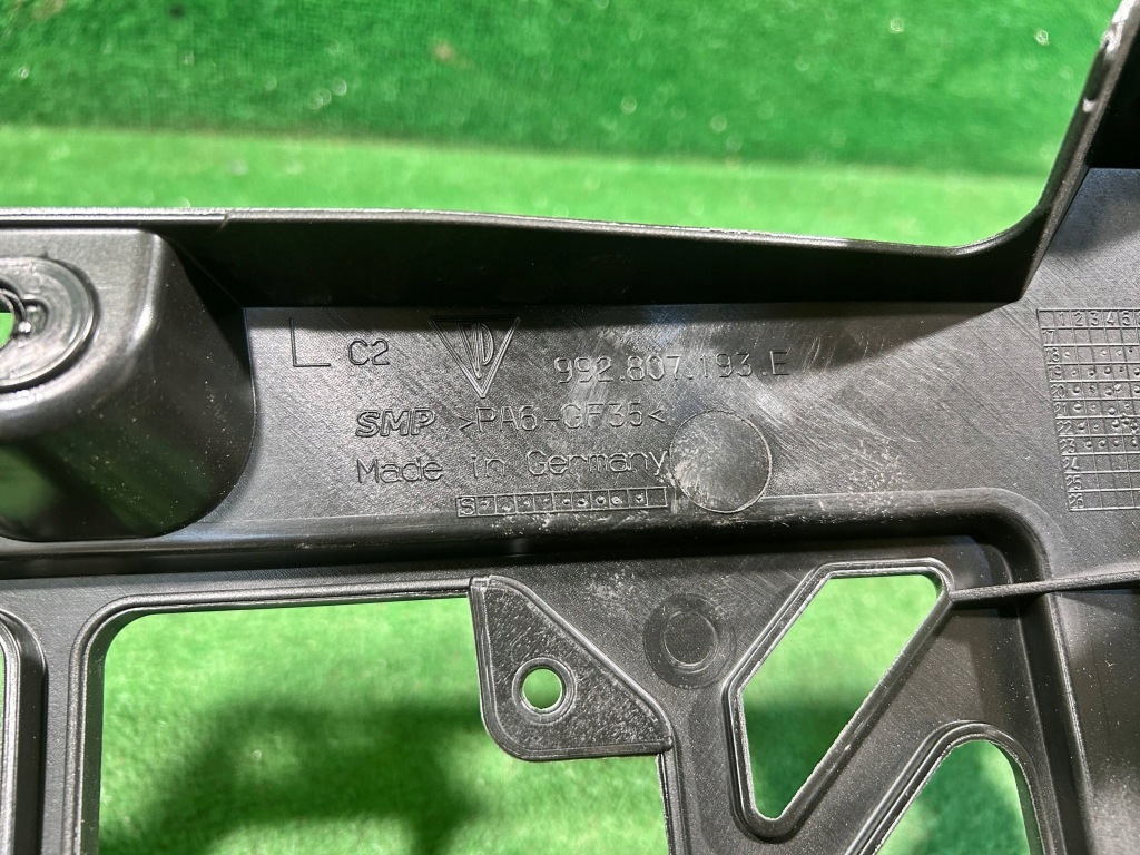 фото №11, Porsche carrera 911 992 направляющая кронштейн бампера левый задняя задние 992807147g