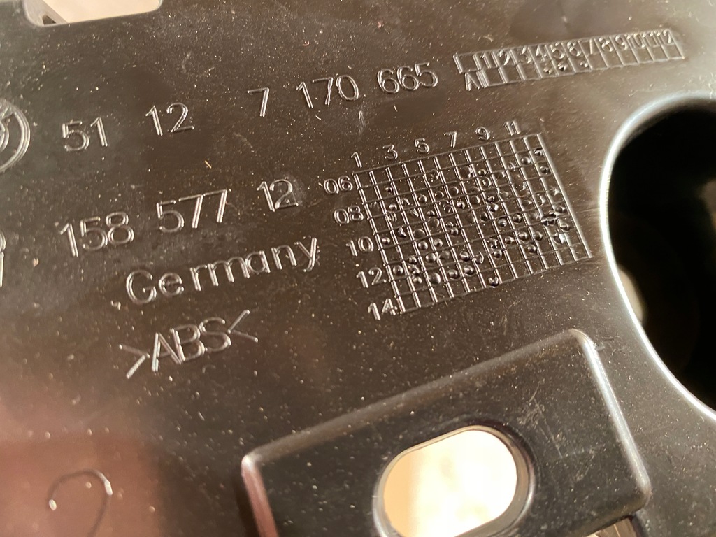 фото №8, Bmw оригінальний номер 7170665 напрямна бампера середній