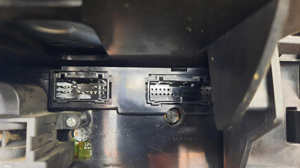 фото №12, Панель средний радио hu-850 панель кондиционера volvo s60 i 2.4 d5 lift