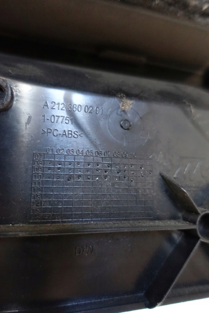 фото №5, Mercedes w1212 e-klasa бардачок пасажир euro 2126800291