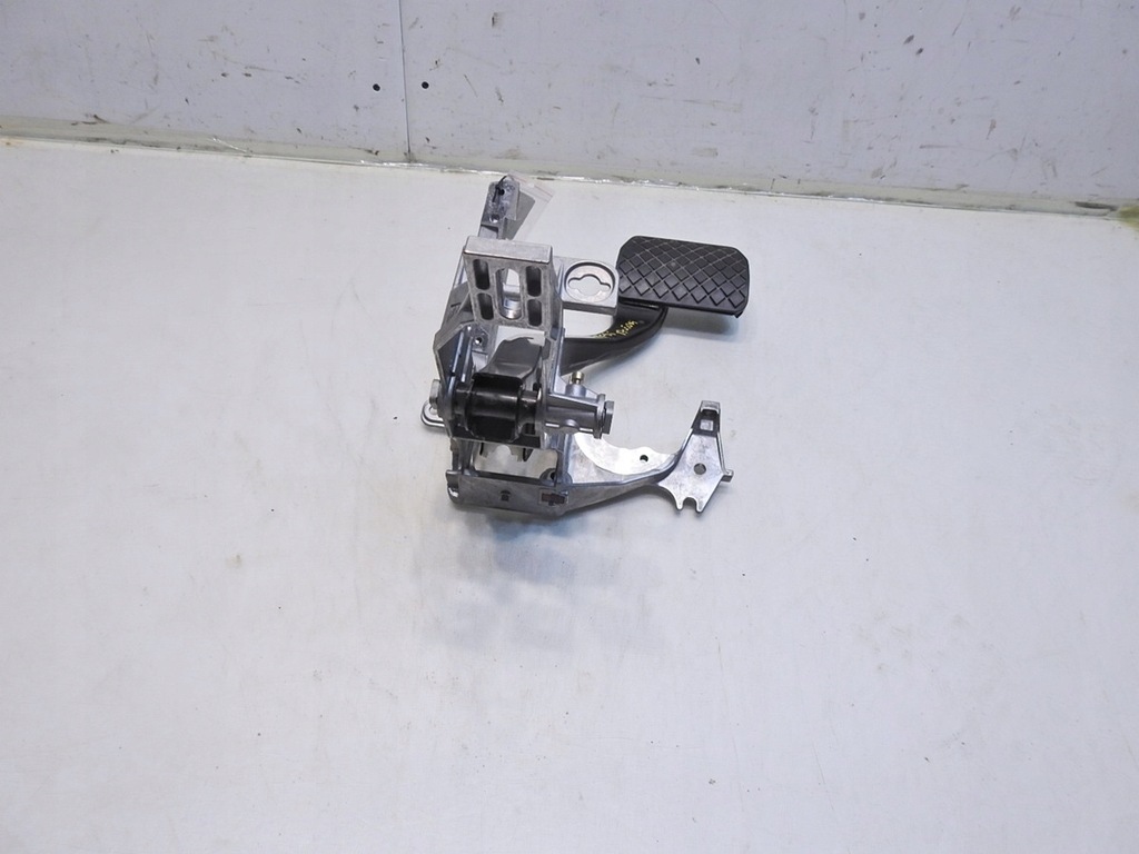 фото №6, Педаль гальма автоматична коробка передач audi a4 b7 2.0 tfsi