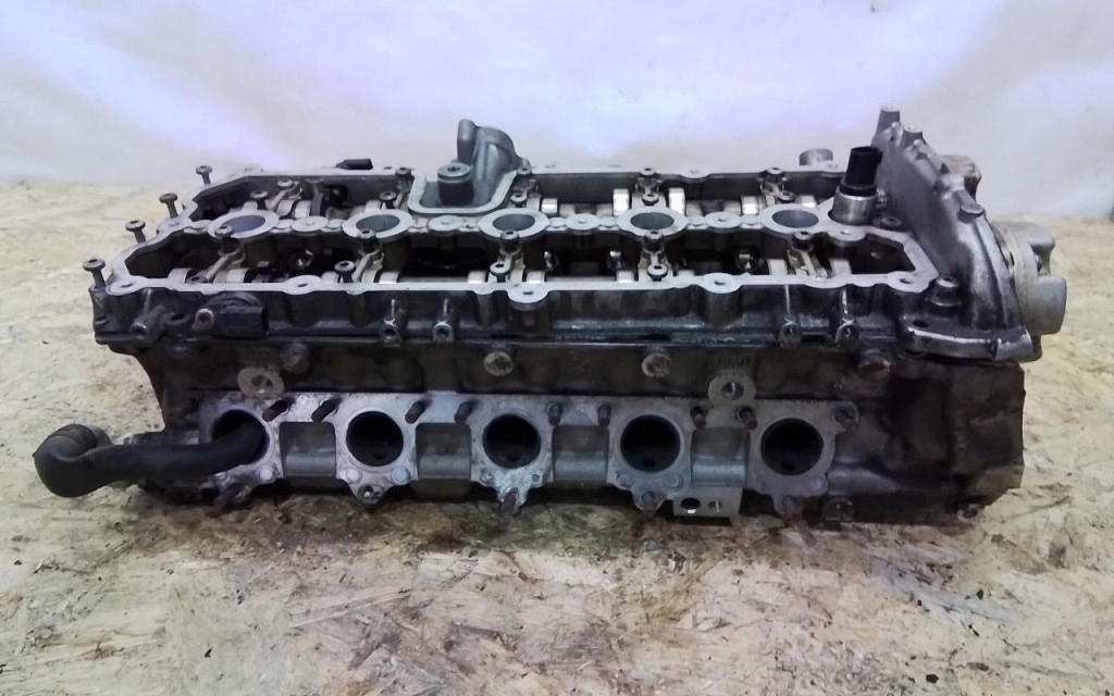 фото №1, S8 d3 головка левая 07l103373j валы s6 c6 5.2 fsi