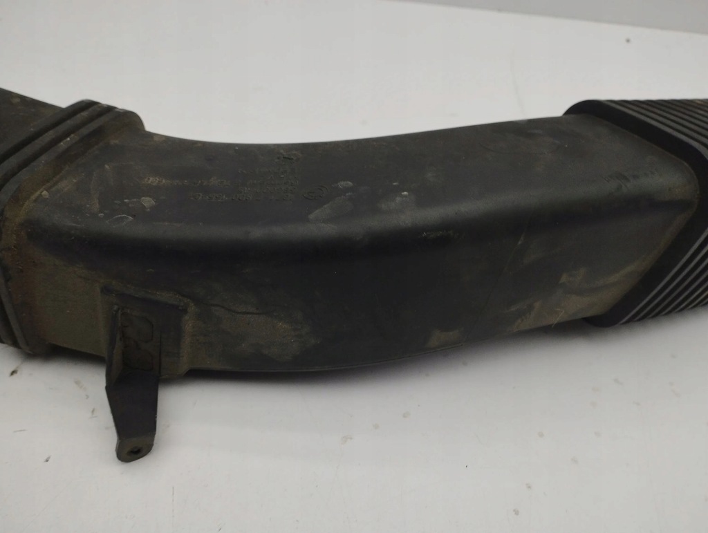 фото №11, Bmw 7 f01 f02 f03 f04 2009 перед сторона ліва частина труби впуску повітря