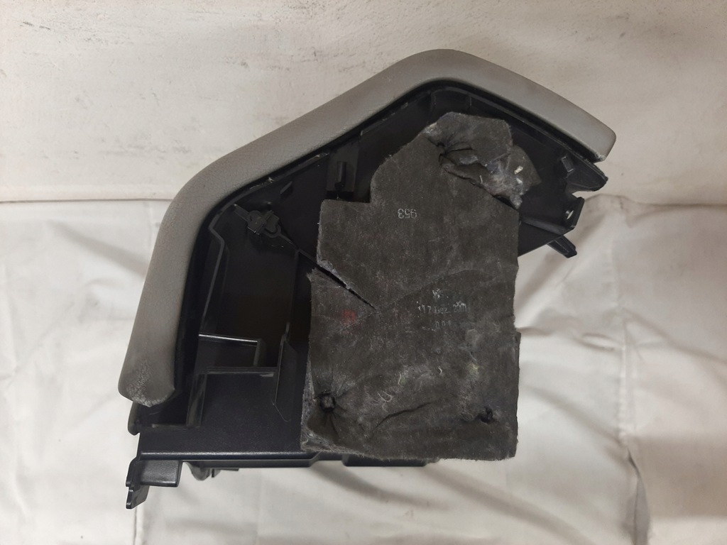 фото №7, Mercedes w203 бардачок пассажира a2036802691