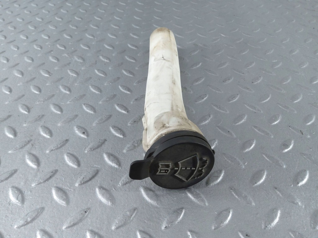 Трубка заливной омывателя  cadillac xts 13315610 в Украине