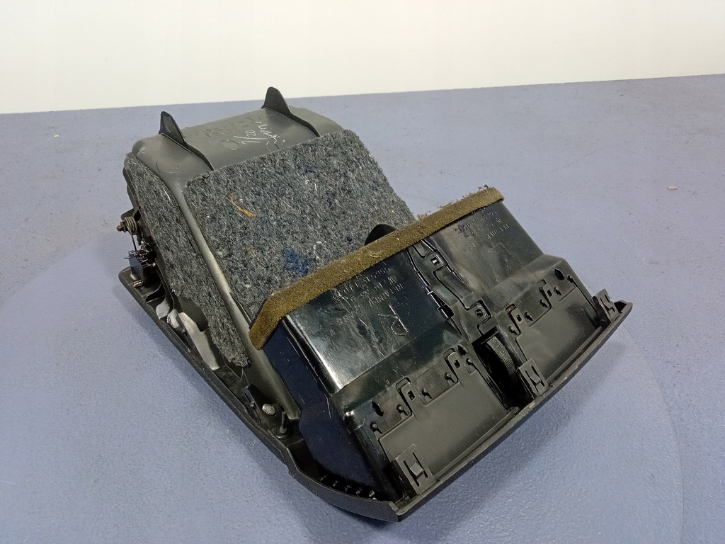 фото №7, Avensis verso 01- бардачок панели консоли средний 55405-44110