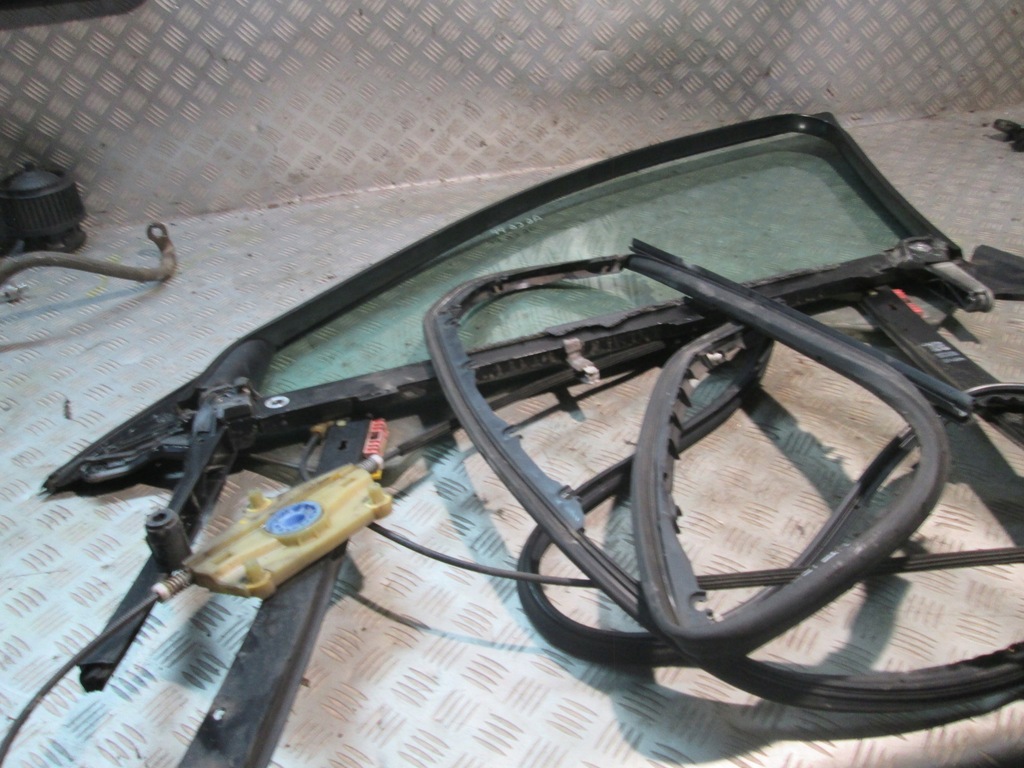 фото №5, Підйомник механізм скло правий перед рама скло права audi a6 c6 04'