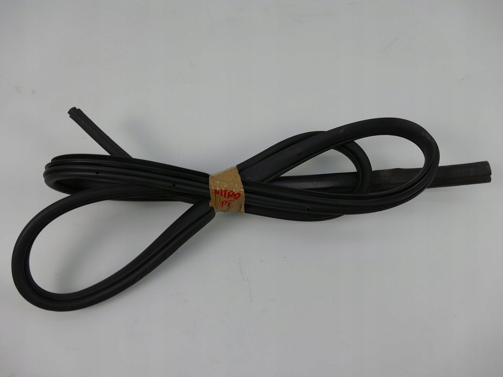 фото №1, Dodge nitro прокладка двері правий задня