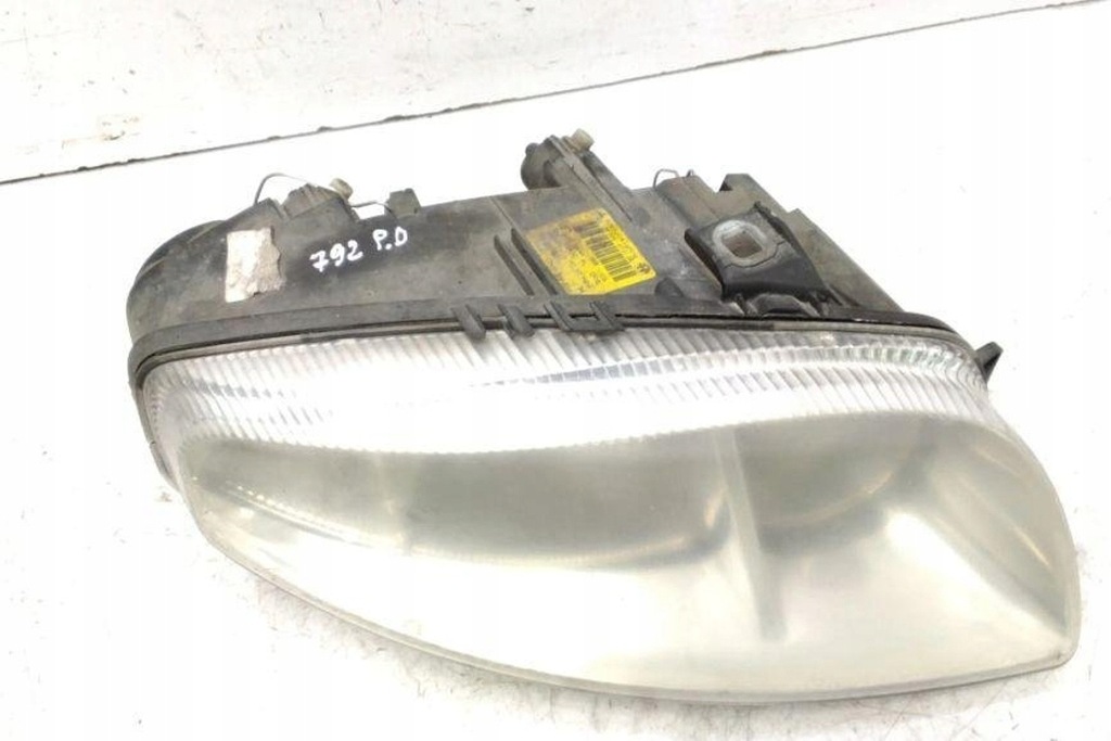 фото №9, Лампа правая передняя alfa romeo gt 937_ 0301186226 1.9l дизель 110kw 2005