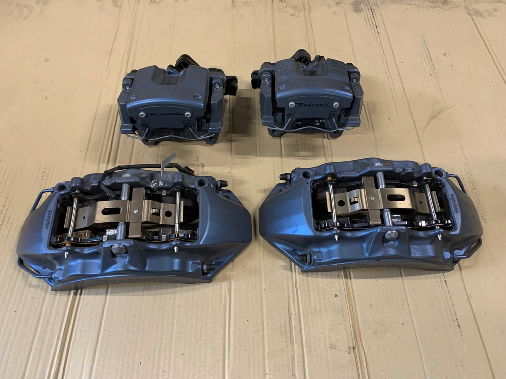 фото №1, Супорти гальмівні гальмівні колодки maserati trofeo