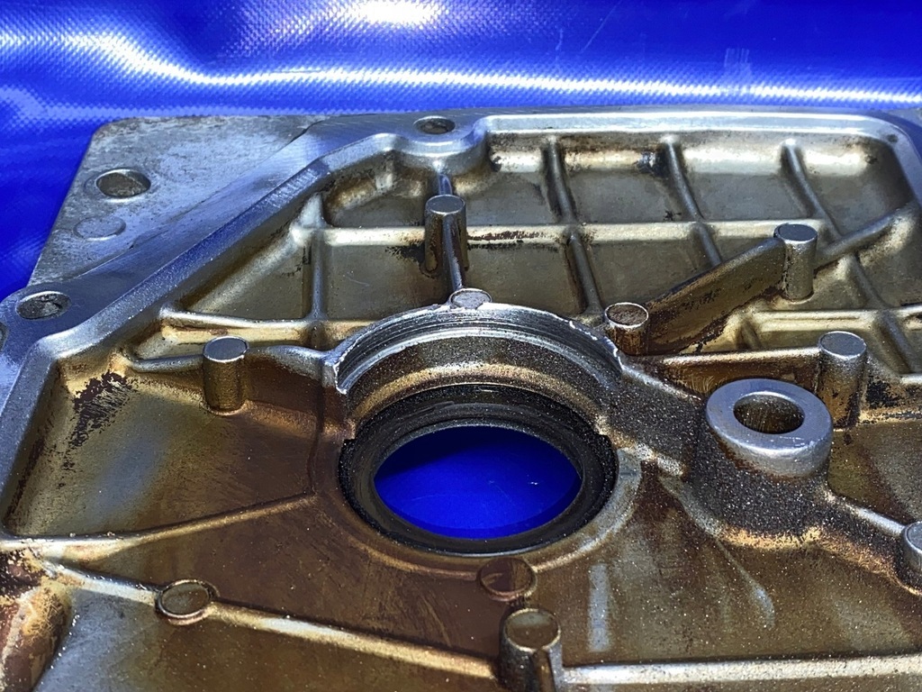 фото №8, Крышка распределительного вала clio iv dacia sandero 0.9tce 135022061r h4b b408