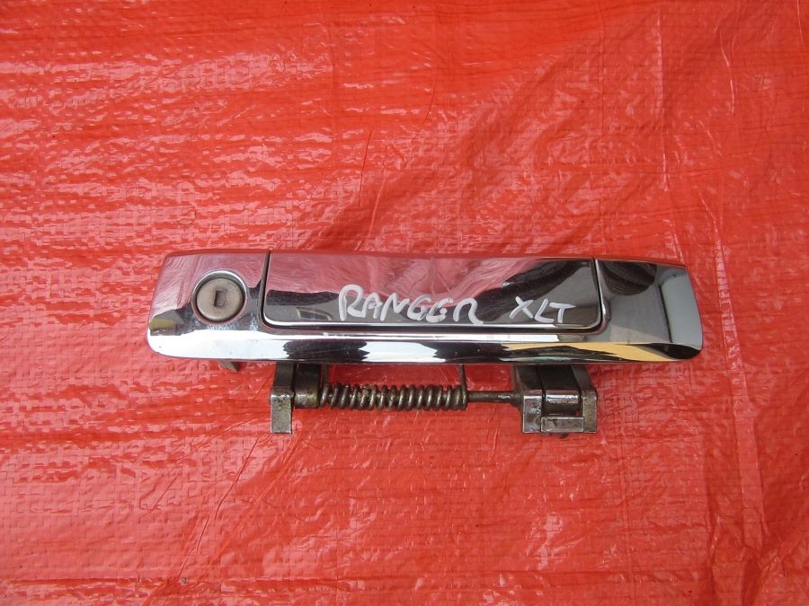 фото №1, Ford ranger 2012 ручка кришки хром