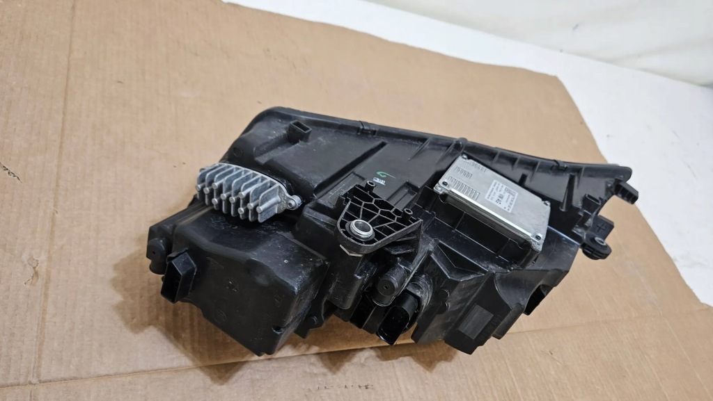 Купити Фара права перед передня skoda octavia 3 рестайлінг  full led 5e1941016d