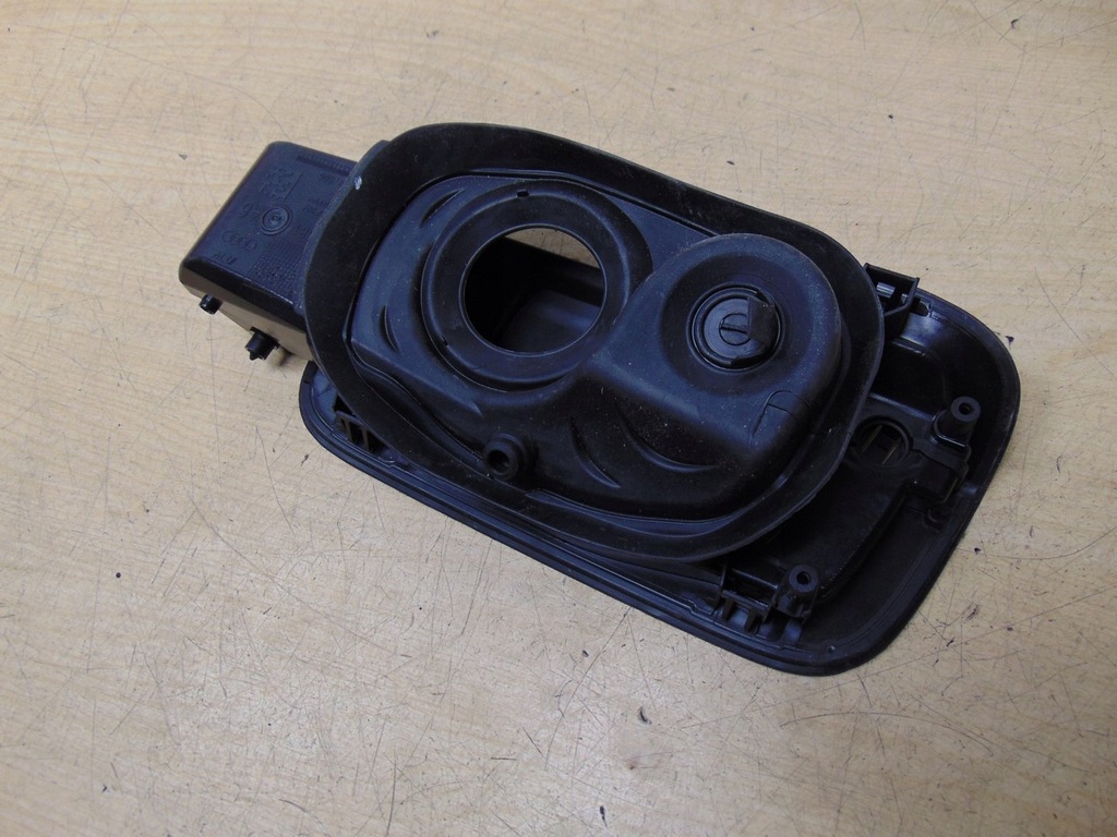 фото №11, Крышка заливной топлива кронштейн audi a6 c8 4k0809906