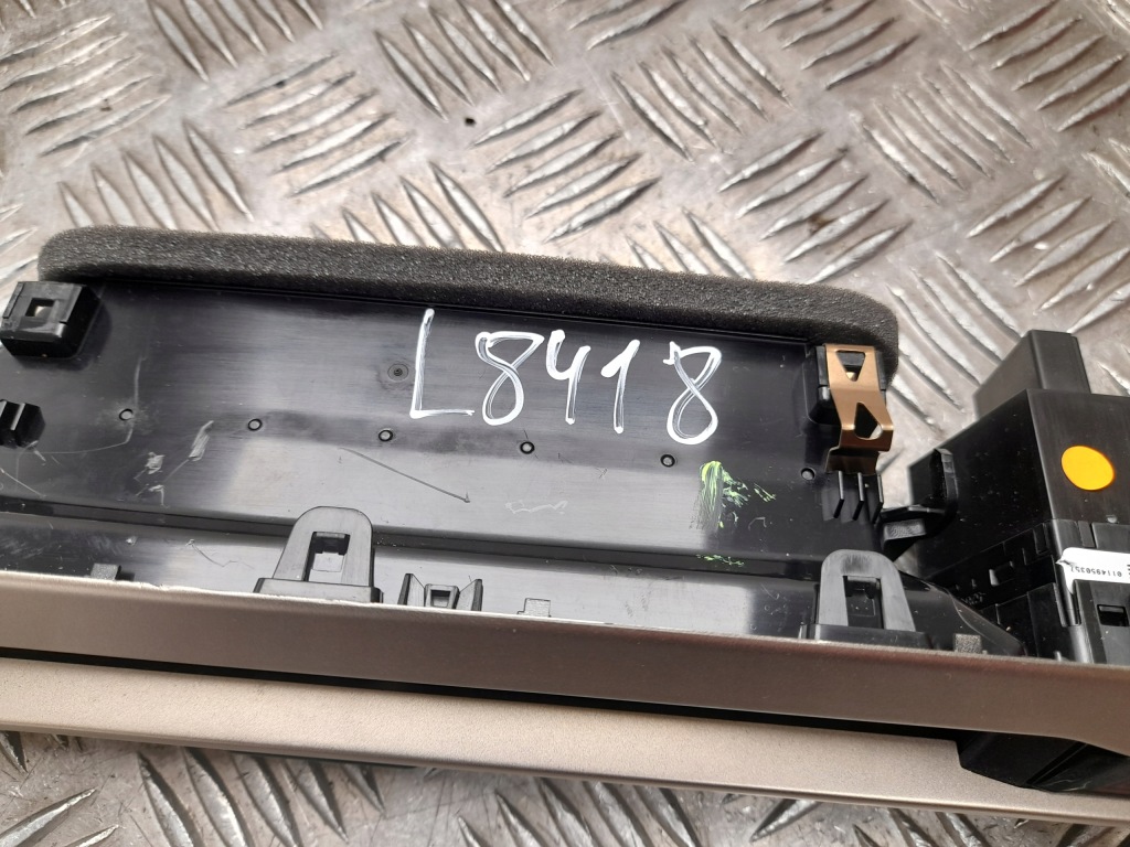 Насадка воздушная bmw ix 2023 центральный 9490662 Недорого