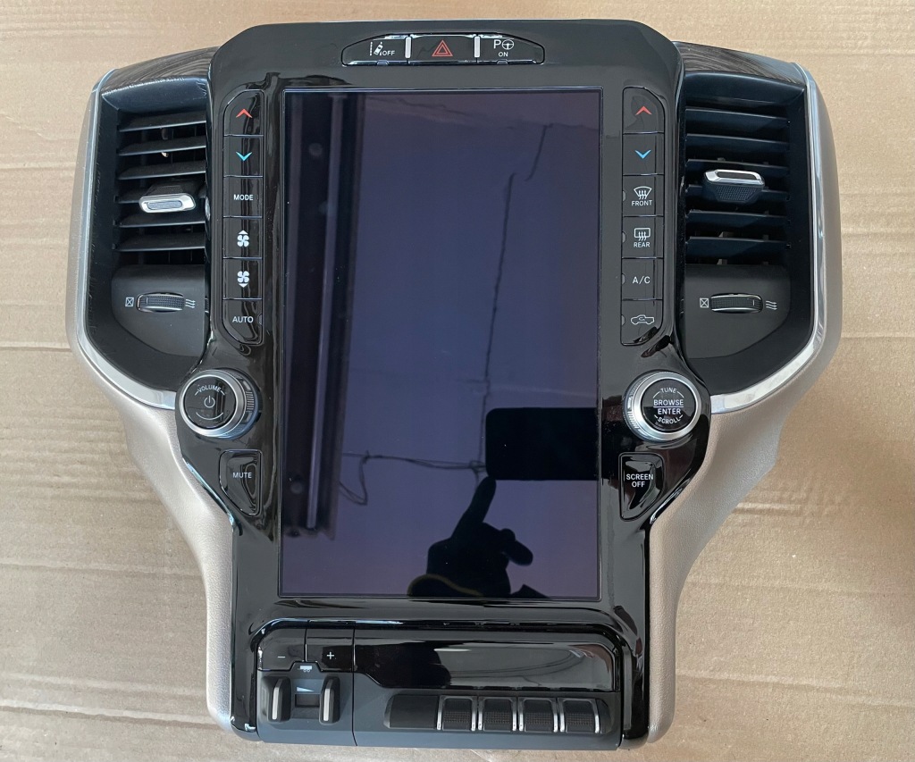 Купити Dodge ram v 2019+ радіо навігація велика 12” блок панель кондиціонера комплект