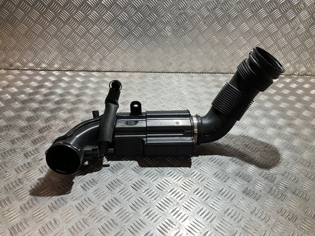 фото №2, Резонатор труба повітря інтеркулер bmw 1 f40 2.0i