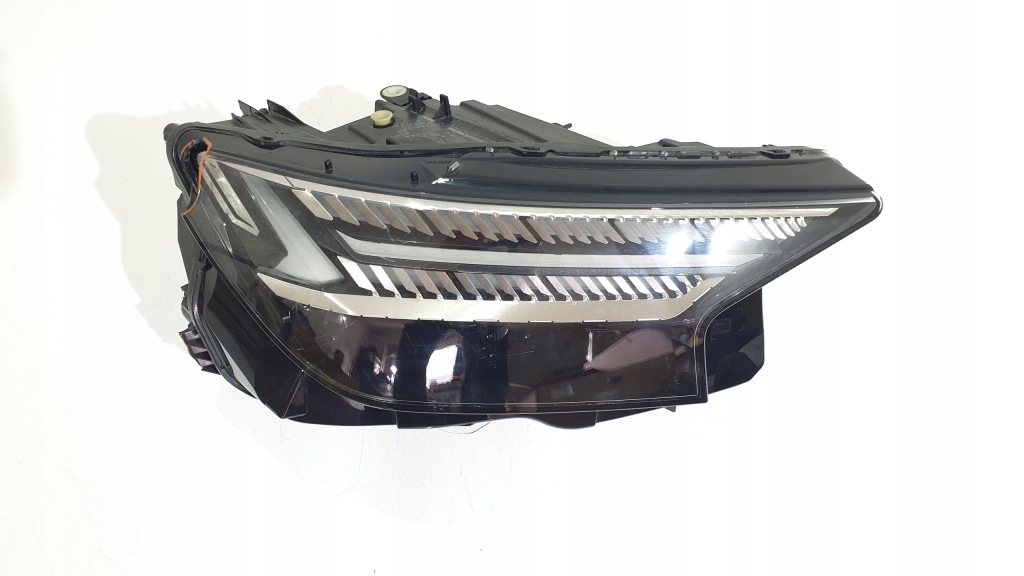фото №1, Лампа права led matrix audi q4 e-tron 89a941036