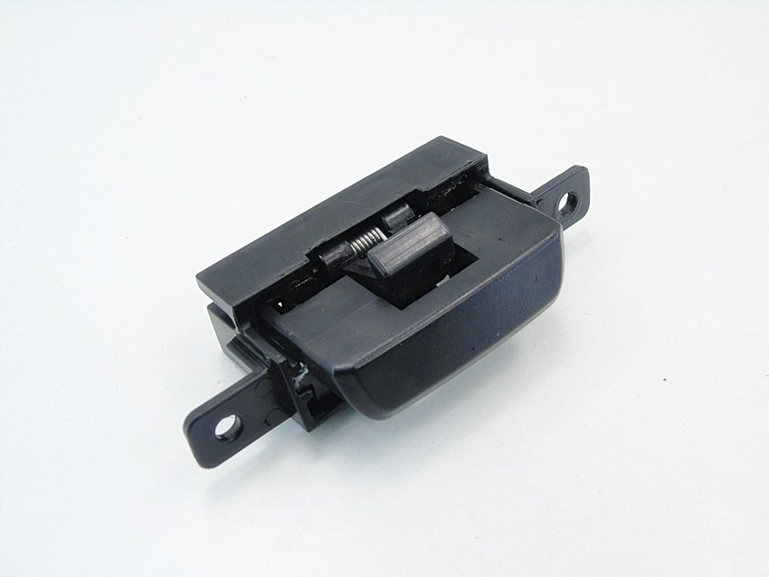 фото №1, Замок ручка защёлка бардачка среднего hyundai i30 i 2010