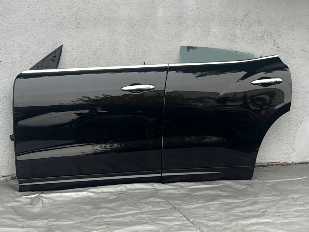 фото №1, Maserati levante двері ліва передні задні комплект 2017-